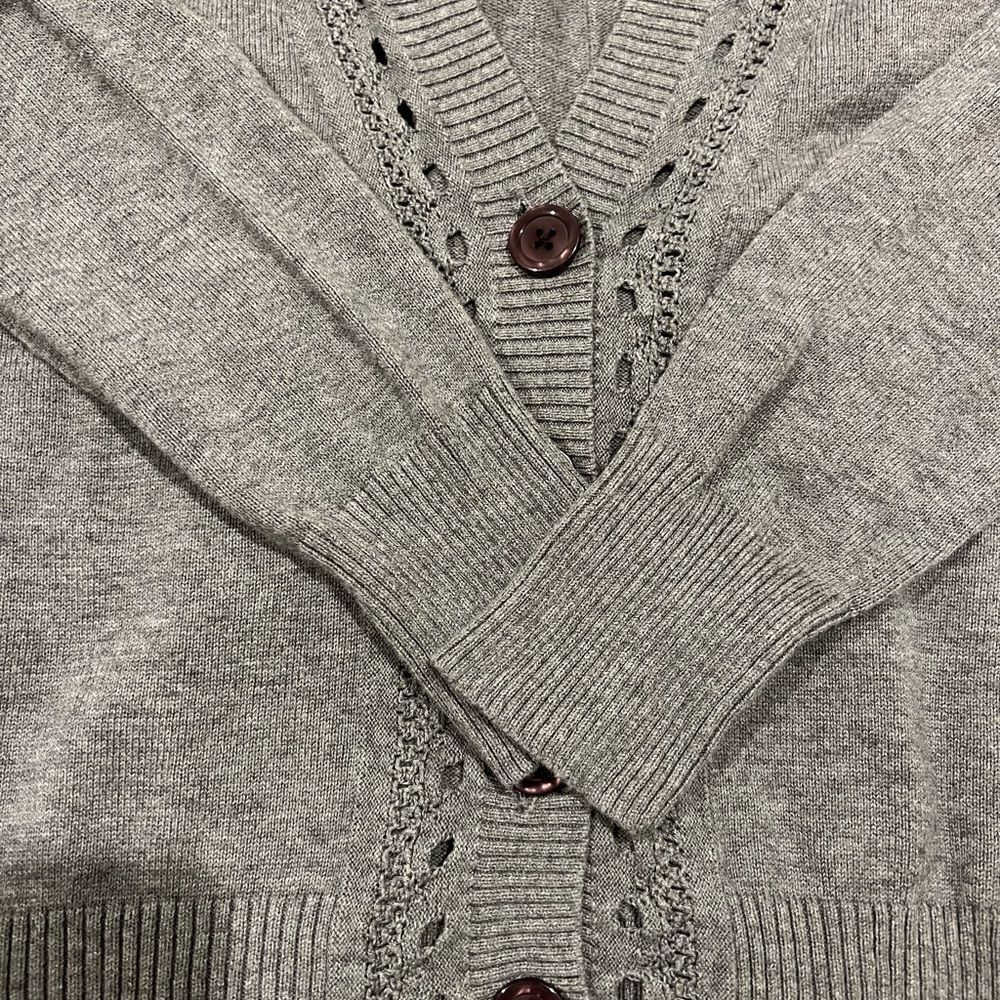 Preswick And Moore Gray Button crochet sweater size S - Picture 4 of 5